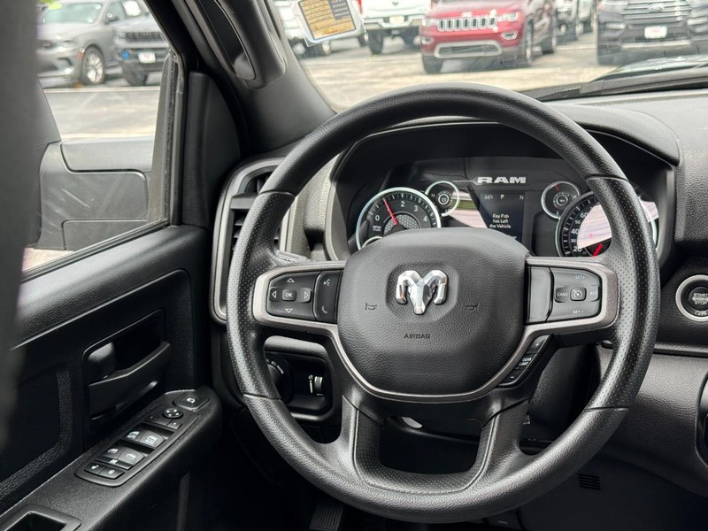 Ram 3500 Vehicle Image 17
