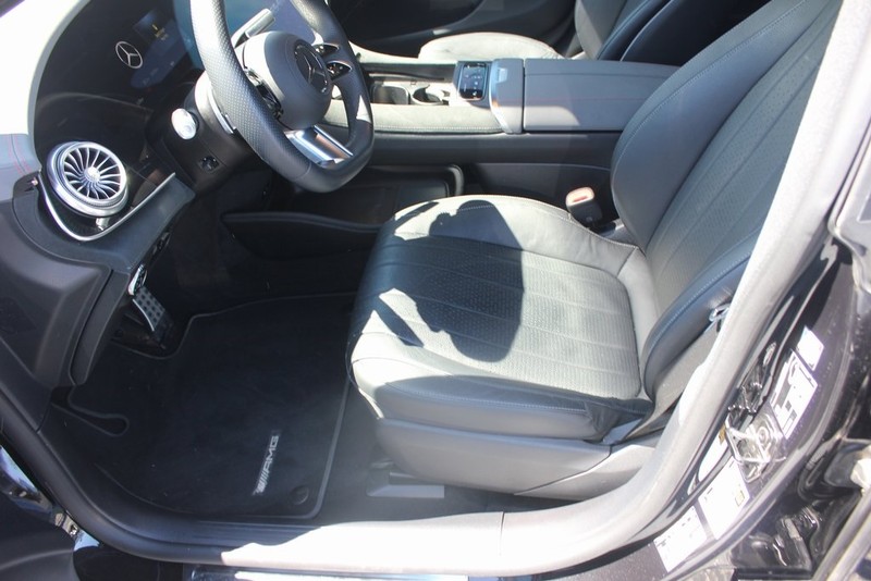Mercedes-Benz EQS Vehicle Image 09