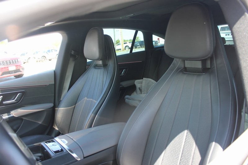 Mercedes-Benz EQS Vehicle Image 11