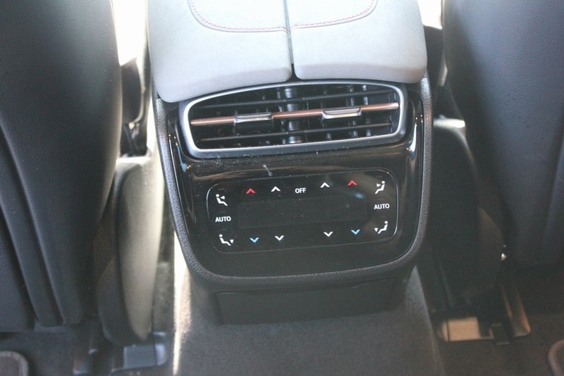 Mercedes-Benz EQS Vehicle Image 12