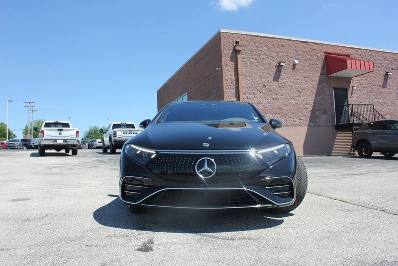 Mercedes-Benz EQS Vehicle Image 21