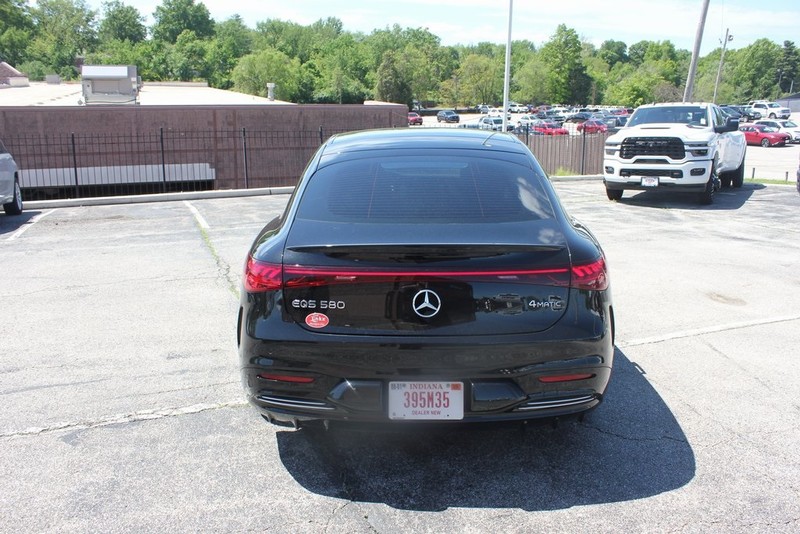 Mercedes-Benz EQS Vehicle Image 29