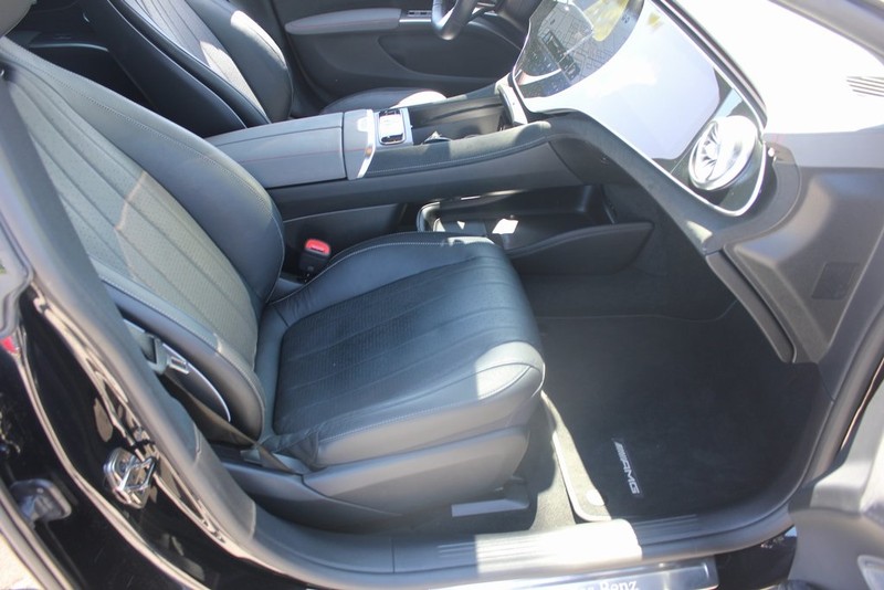 Mercedes-Benz EQS Vehicle Image 37