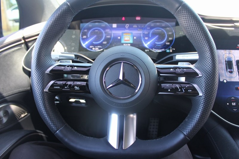 Mercedes-Benz EQS Vehicle Image 39