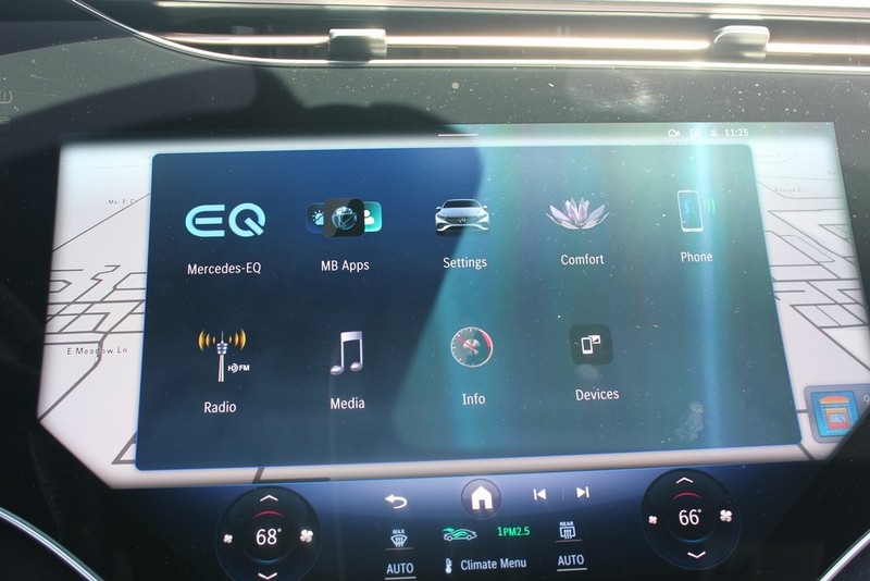 Mercedes-Benz EQS Vehicle Image 50