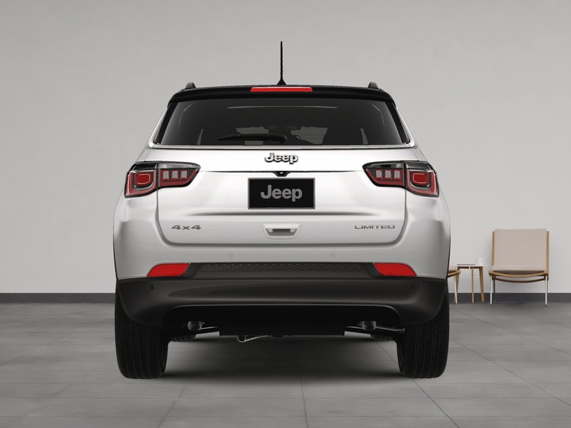 Jeep Compass Vehicle Image 13