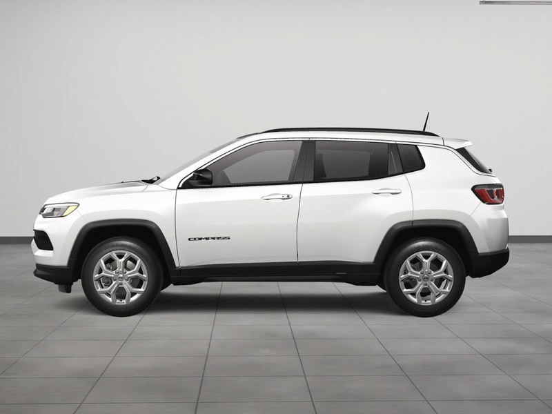 Jeep Compass Vehicle Image 03