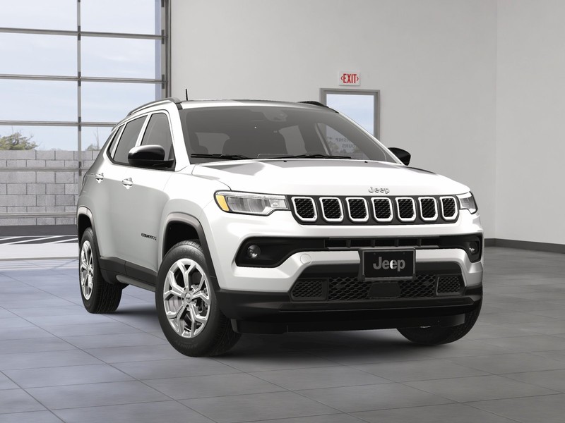 Jeep Compass Vehicle Image 11