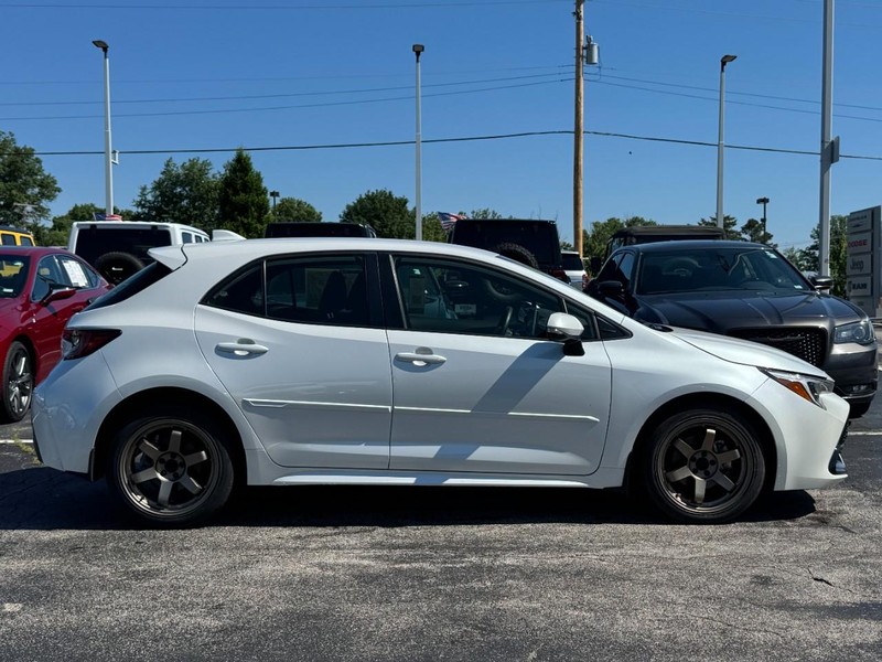 Toyota Corolla Hatchback Vehicle Image 02