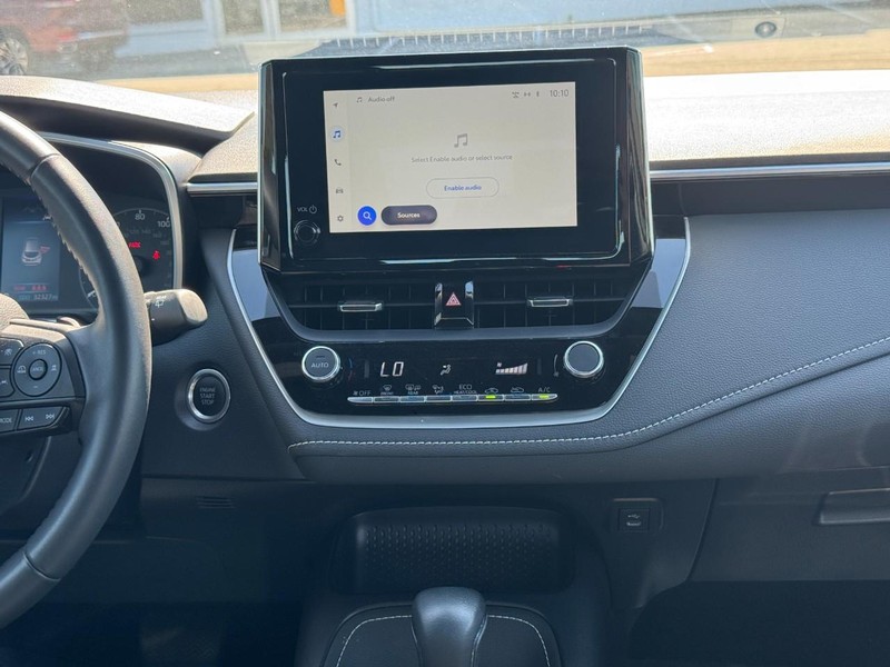 Toyota Corolla Hatchback Vehicle Image 18