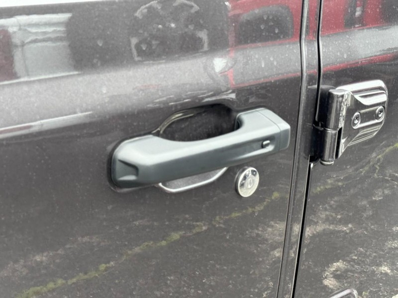 Jeep Wrangler Vehicle Image 12