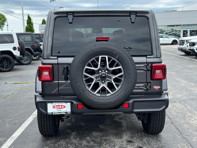 Jeep Wrangler Vehicle Image 14