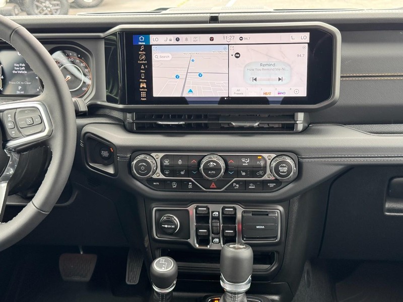 Jeep Wrangler Vehicle Image 18