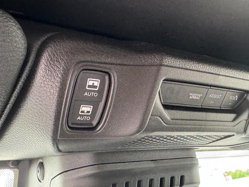 Jeep Wrangler Vehicle Image 23