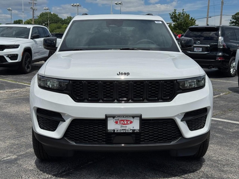 Jeep Grand Cherokee Vehicle Image 09