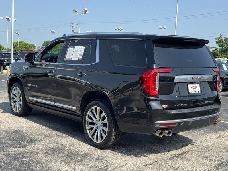 GMC Yukon Vehicle Image 08