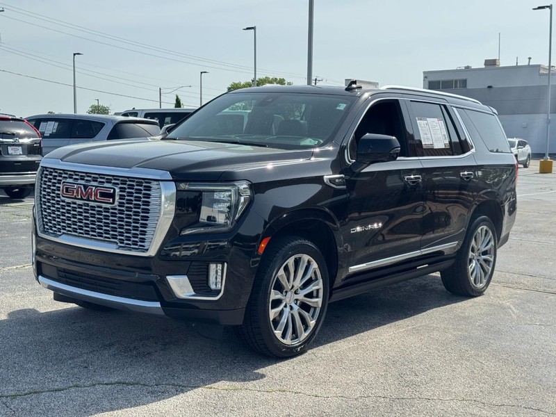 GMC Yukon Vehicle Image 11
