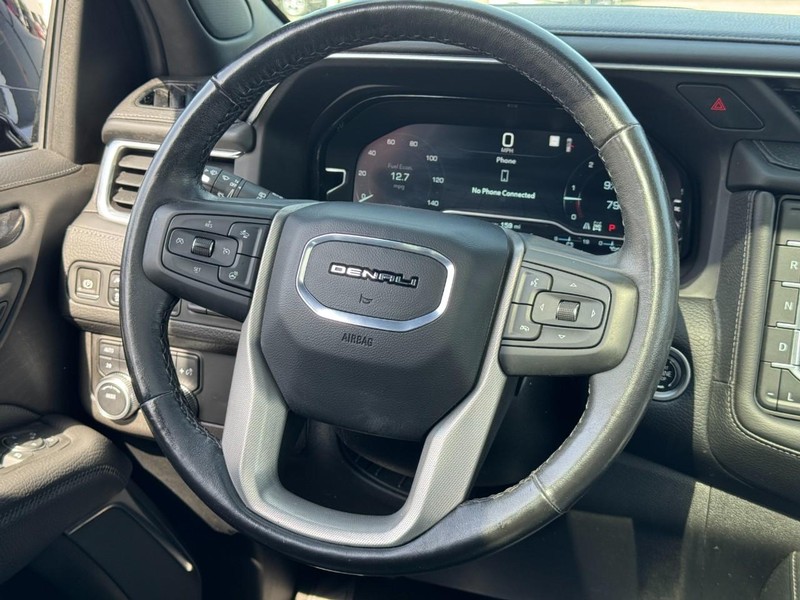 GMC Yukon Vehicle Image 16