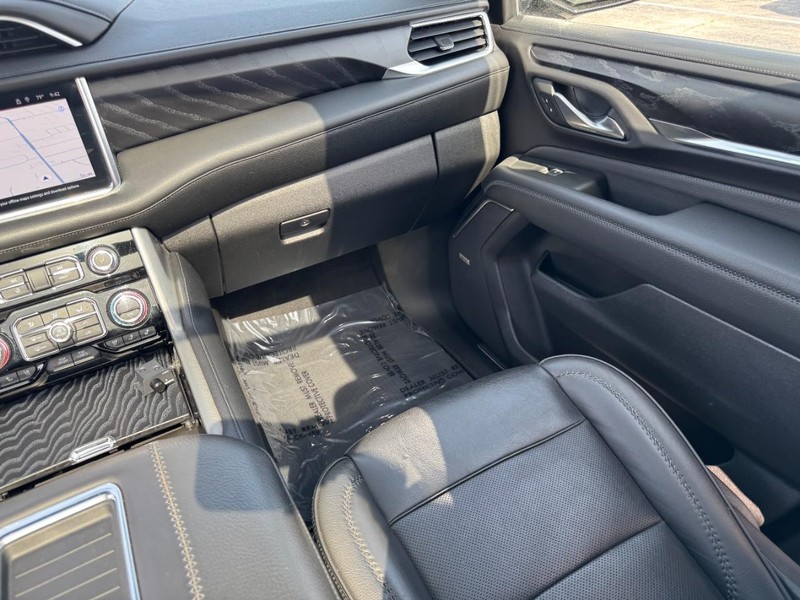 GMC Yukon Vehicle Image 19