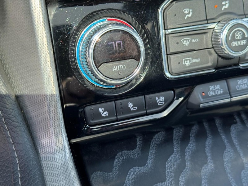 GMC Yukon Vehicle Image 27