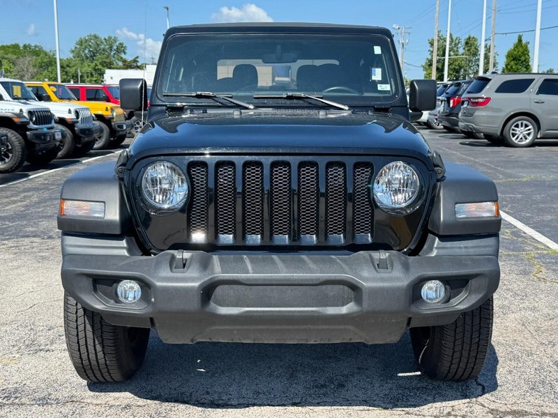 Jeep Wrangler Vehicle Image 09