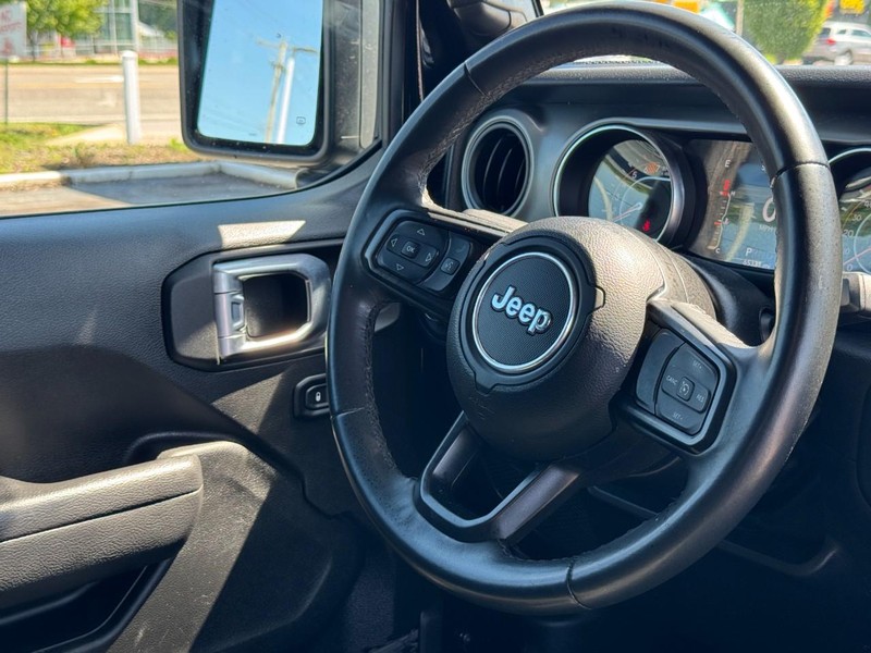 Jeep Wrangler Vehicle Image 18