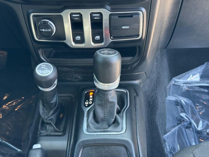 Jeep Wrangler Vehicle Image 20