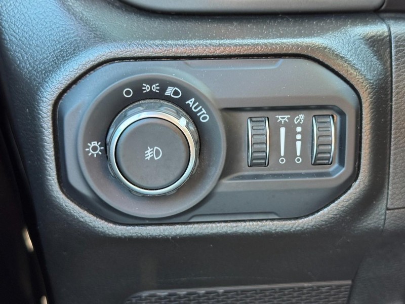 Jeep Wrangler Vehicle Image 22