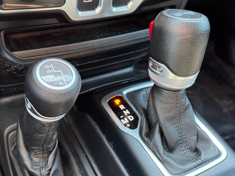 Jeep Wrangler Vehicle Image 26
