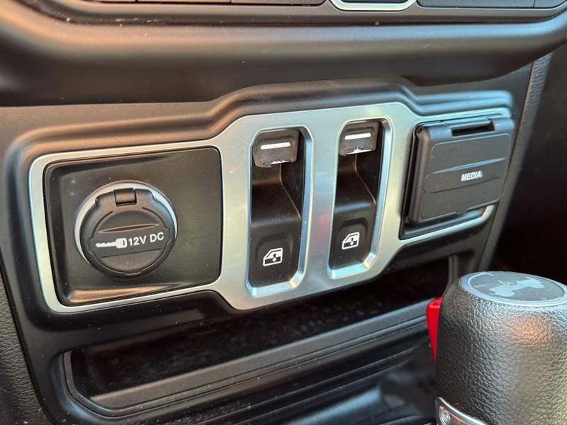 Jeep Wrangler Vehicle Image 27