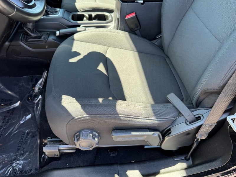 Jeep Wrangler Vehicle Image 30