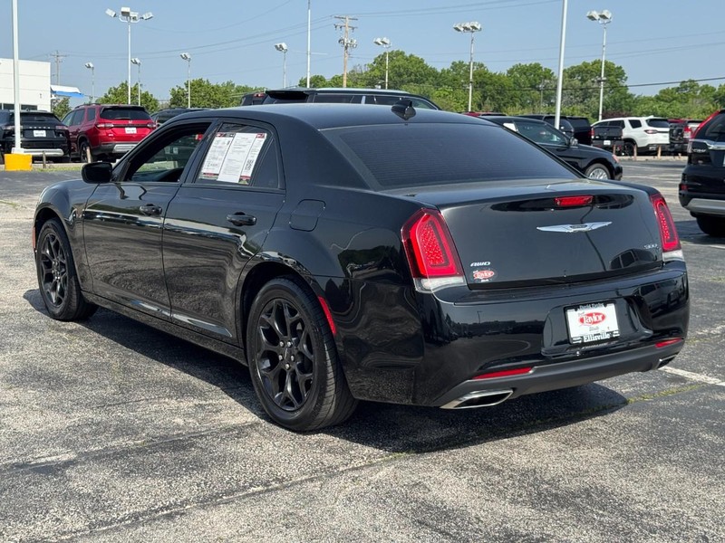 Chrysler 300 Vehicle Image 08