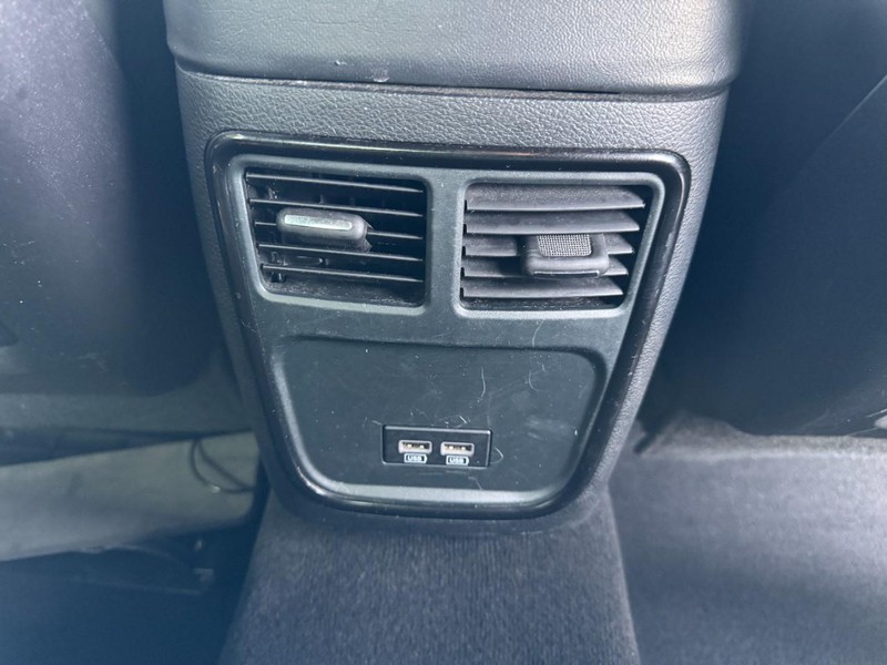 Chrysler 300 Vehicle Image 19