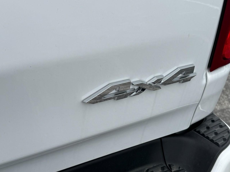 Ram 1500 Vehicle Image 13