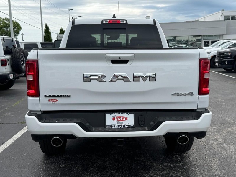 Ram 1500 Vehicle Image 15