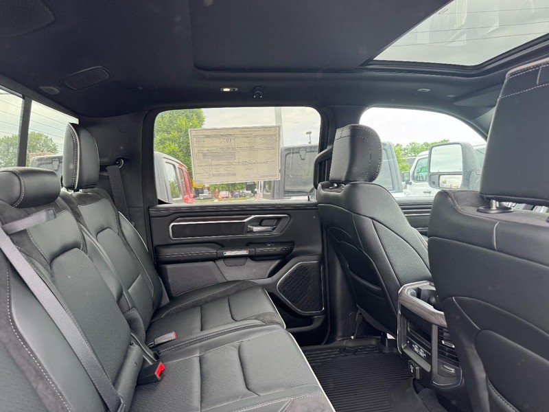 Ram 1500 Vehicle Image 16