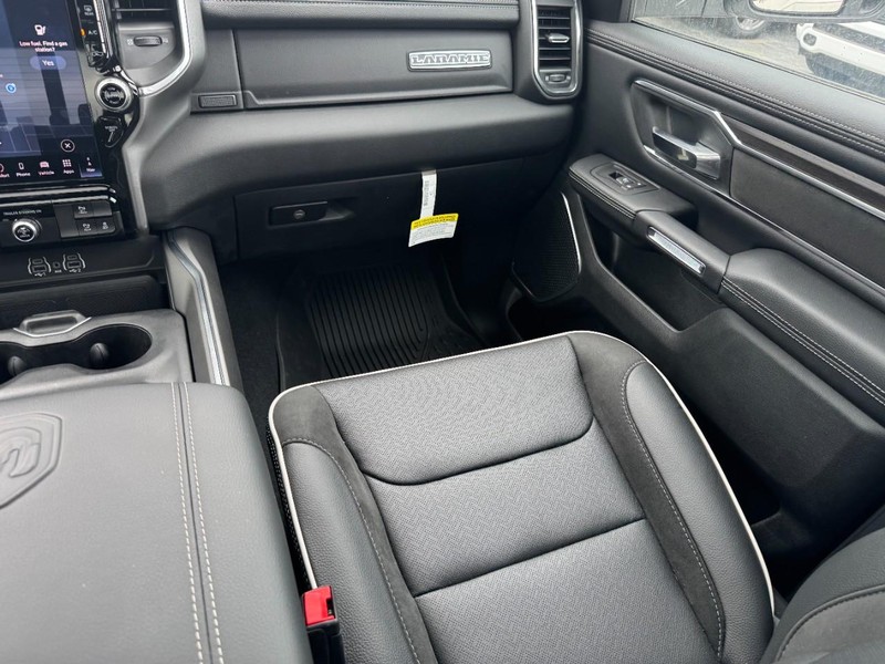 Ram 1500 Vehicle Image 21