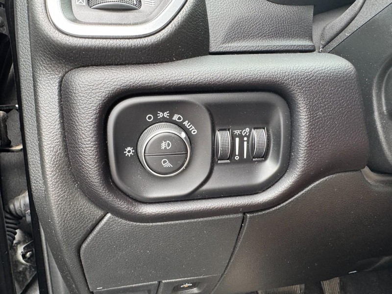 Ram 2500 Vehicle Image 26