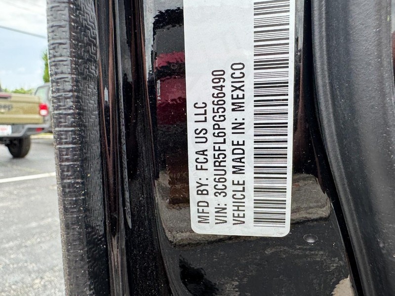 Ram 2500 Vehicle Image 38