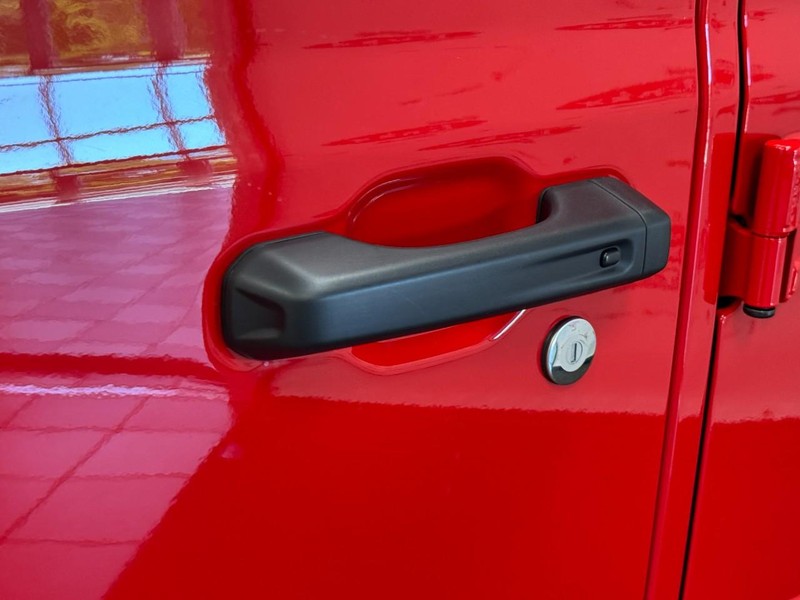 Jeep Wrangler Vehicle Image 14