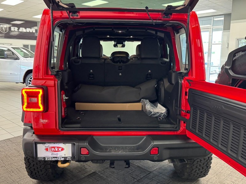Jeep Wrangler Vehicle Image 15