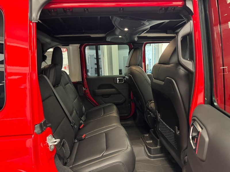 Jeep Wrangler Vehicle Image 17