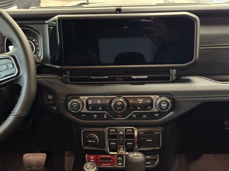 Jeep Wrangler Vehicle Image 20
