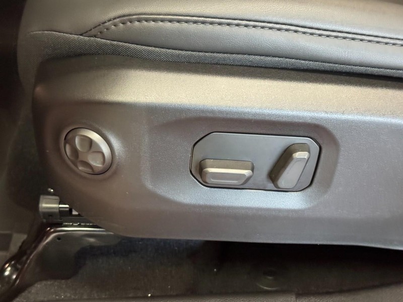 Jeep Wrangler Vehicle Image 32