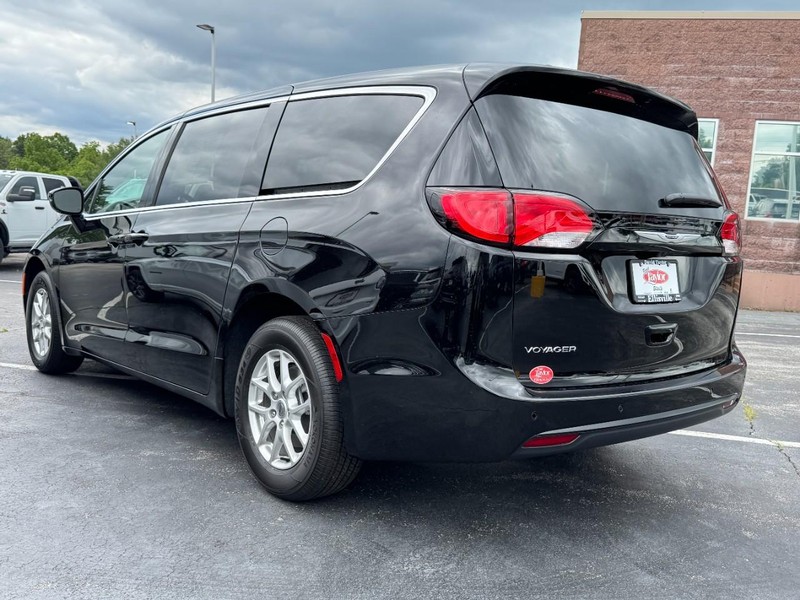 Chrysler Voyager Vehicle Image 07