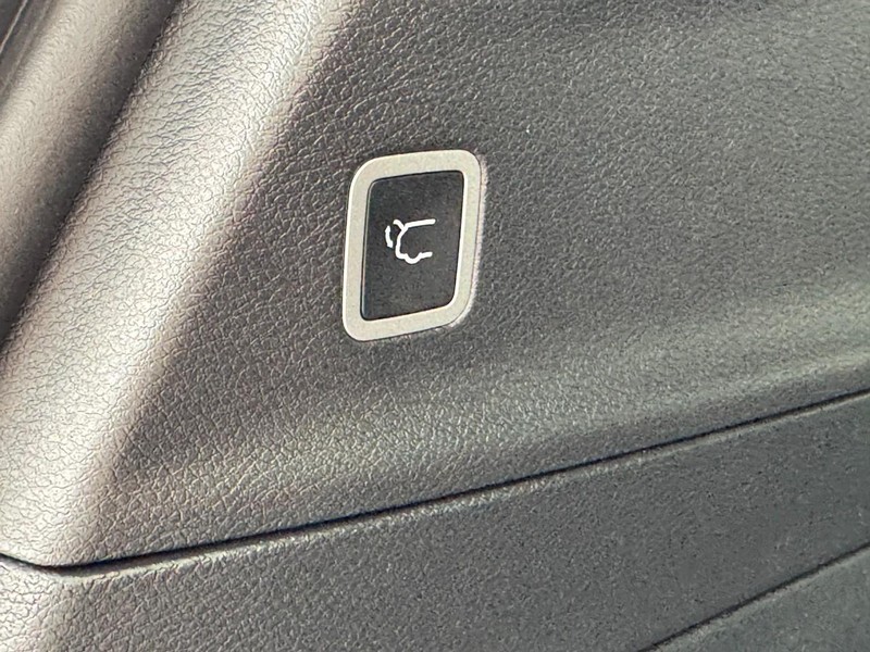 Chrysler Voyager Vehicle Image 15