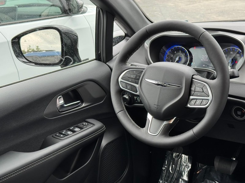Chrysler Voyager Vehicle Image 21