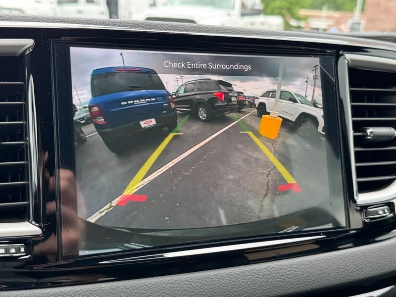 Chrysler Voyager Vehicle Image 30