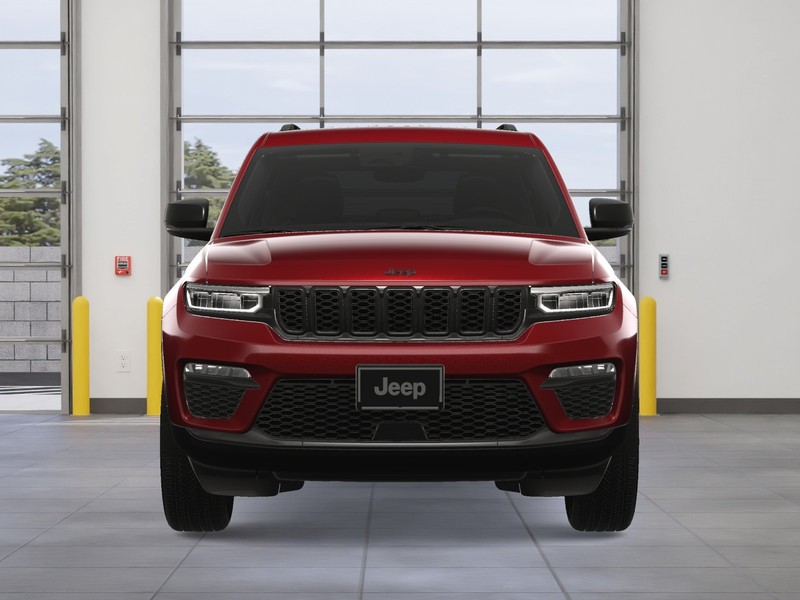 Jeep Grand Cherokee Vehicle Image 12