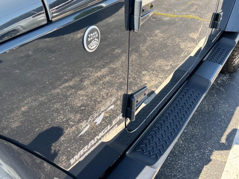 Jeep Wrangler Unlimited Vehicle Image 11